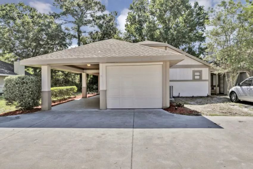 706 Castlewood Dr 004