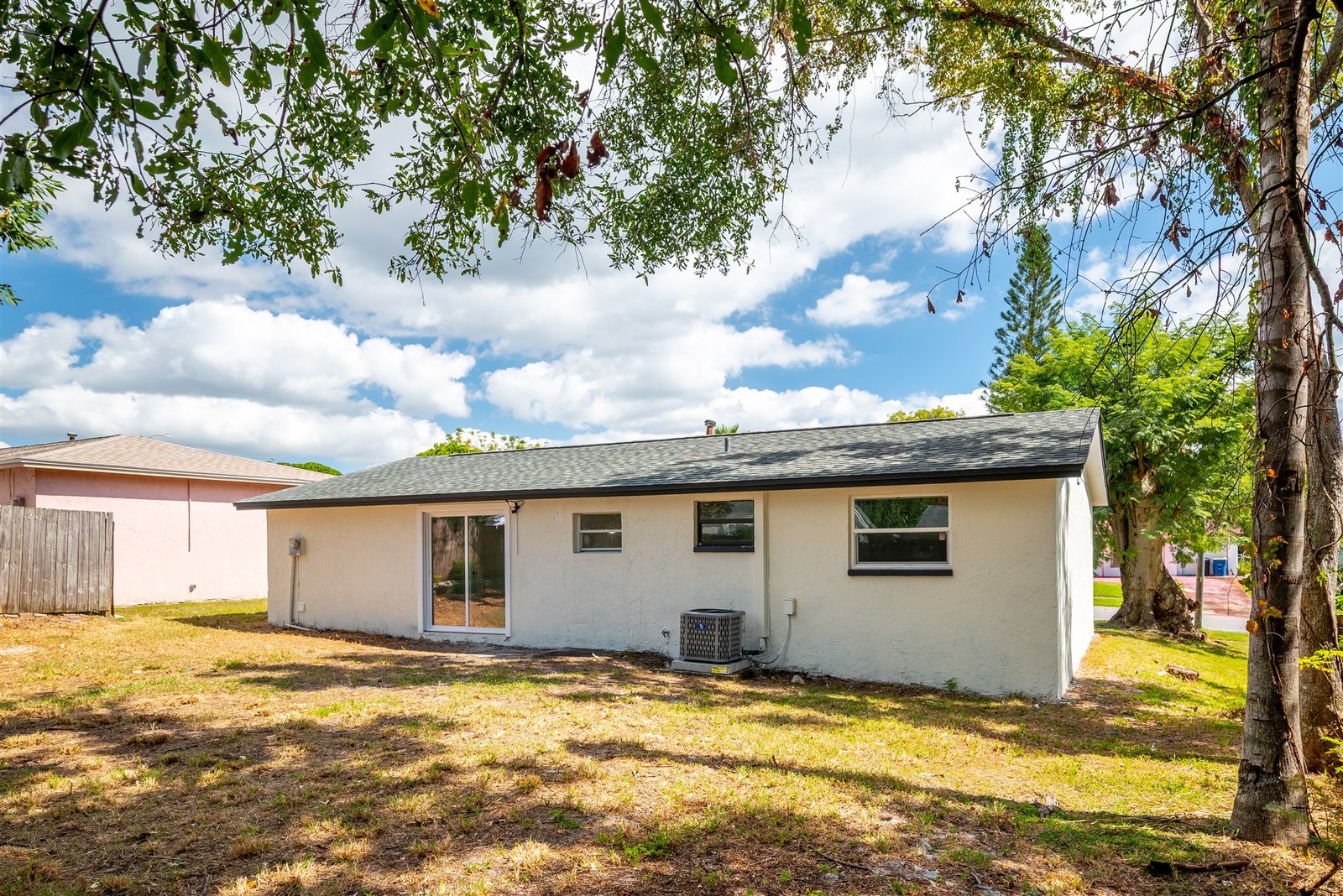 1200 Grantwood Ave, Clearwater