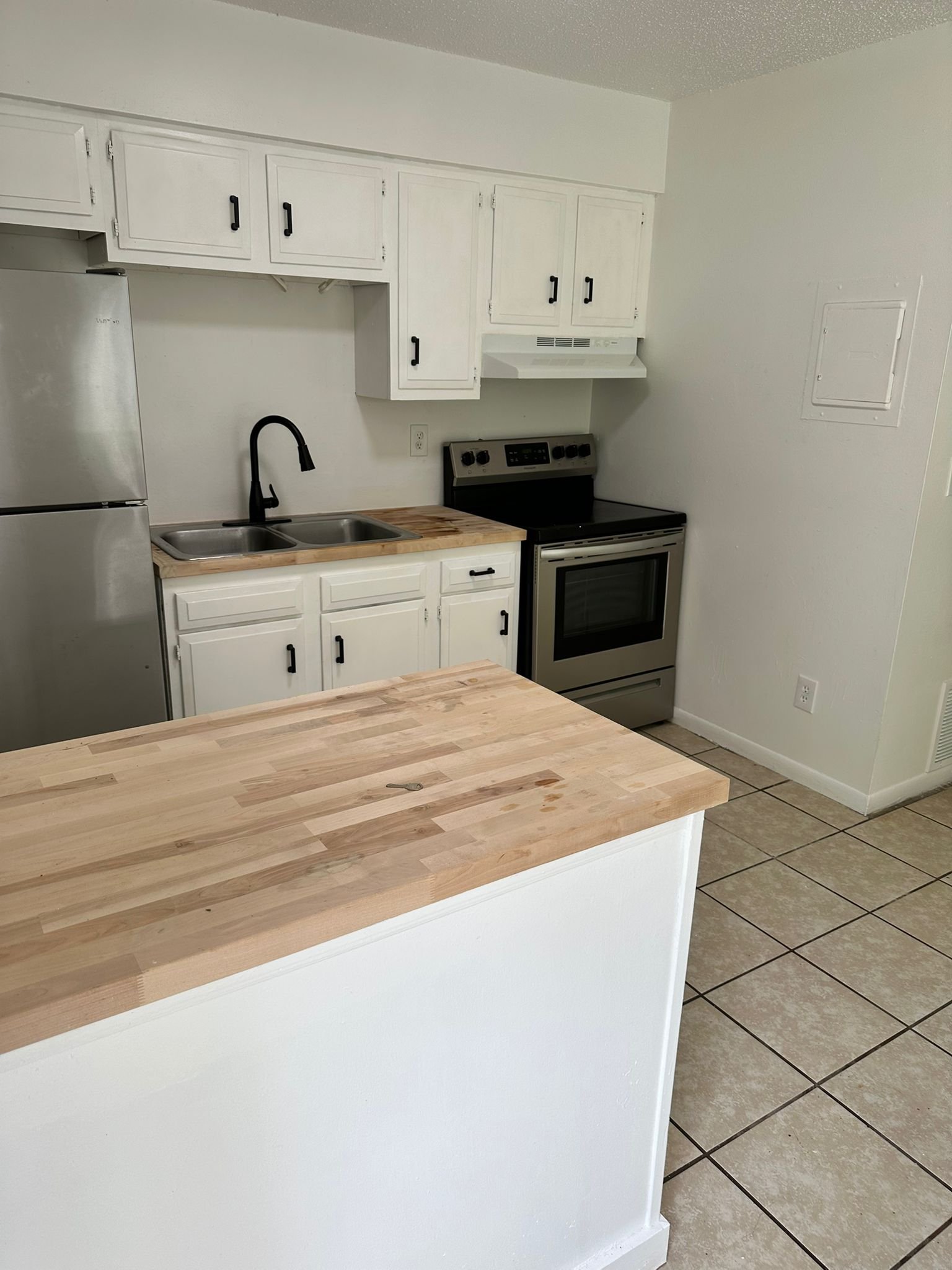 879814e3-e0cd-4c1d-8f54-39bf0e8dc959