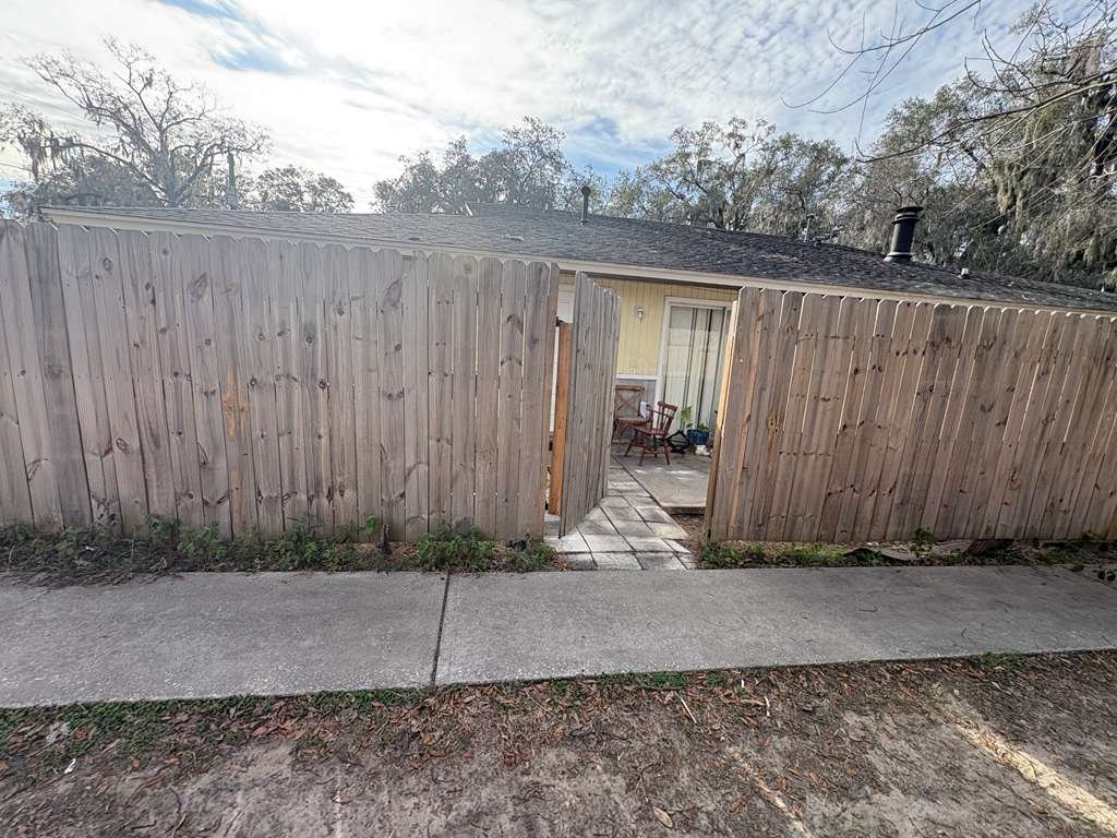 26fd53c6-d453-453c-8192-59ff82eaa75c