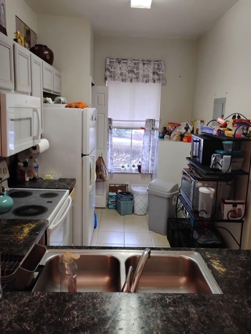 F2FB425E-2627-41B3-B174-39316D4413D2