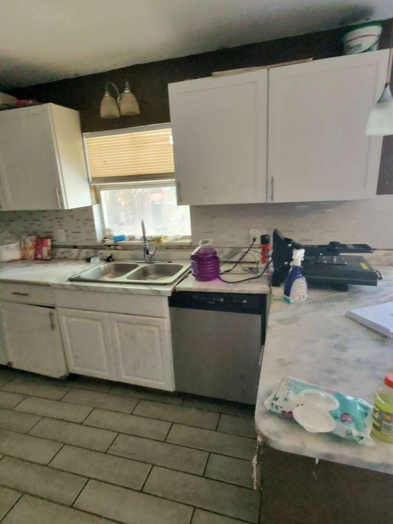 839315770b5e-208d-4c10-b8c7-a1beac15a276