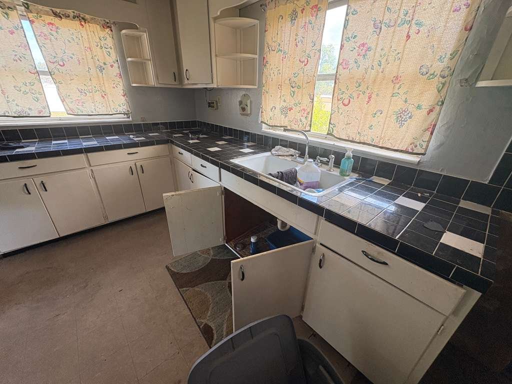 b415d6b6-85e4-481d-ac17-2fc73955dfbb