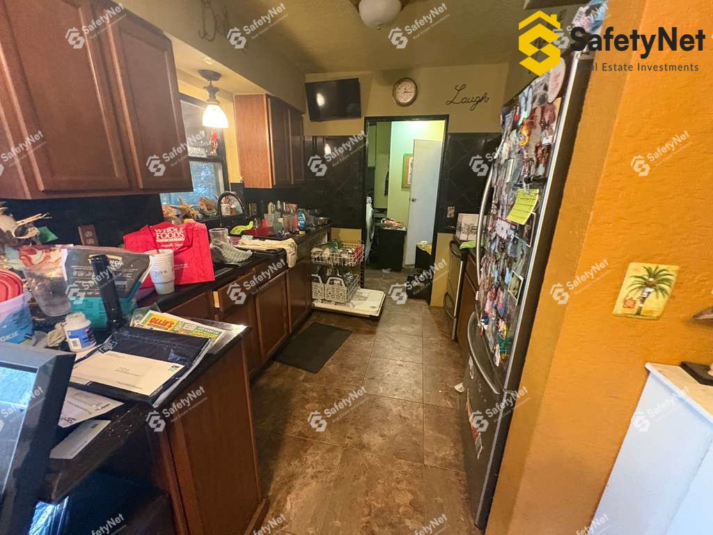 027bfe98-284d-41f8-b6b4-c533f2f05f36